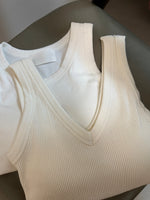 Load image into Gallery viewer, Korean Ribbed Padded Bra Inner Tank [2 Colours]
