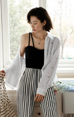 Load image into Gallery viewer, Eyelet Ribbon Tie Shirt in White