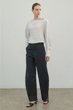 Load image into Gallery viewer, Korean Yard Carrot Denim Jeans in Navy