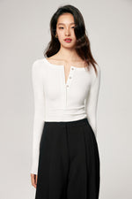 Load image into Gallery viewer, Ribbed Button Top in White