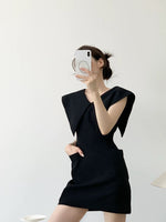 Load image into Gallery viewer, Oversized Collar Pocket Dress in Black