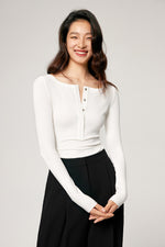 Load image into Gallery viewer, Ribbed Button Top in White
