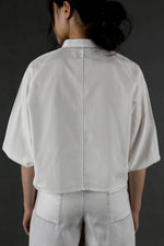 Load image into Gallery viewer, Cotton Poplin Blouson Sleeve Shirt in White