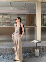 Load image into Gallery viewer, Wide Leg Hook Trousers in Mocha