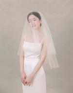 Load image into Gallery viewer, Classic Wedding Veil - Mid