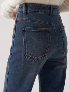 Straight Leg Stretch Jeans in Blue