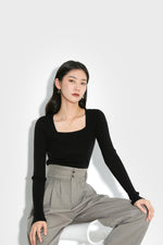 Load image into Gallery viewer, Fine Knit Wool Blend Top in Black
