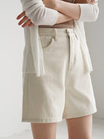 Load image into Gallery viewer, Cotton Strech Denim Mom Shorts in Cream