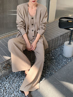 Load image into Gallery viewer, Contrast Button Tuxedo Vest in Mocha