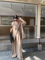 Load image into Gallery viewer, Contrast Button Tuxedo Vest in Mocha