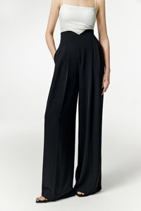 High Waist Curve Trousers in Black