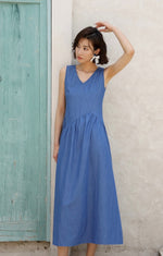 Load image into Gallery viewer, Sleeveless Maxi Dress in Blue