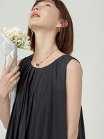 Load image into Gallery viewer, Sleeveless Pocket Bubble Dress in Black