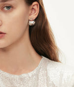 Load image into Gallery viewer, Abstract Block Pearl Earrings