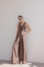 Load image into Gallery viewer, Vest + Blazer + Trousers Set in Brown