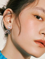 Load image into Gallery viewer, Fish Tail Earrings