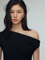 Load image into Gallery viewer, Toga Stretch Tee Top in Black