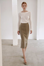 Load image into Gallery viewer, Korean Shush Boatneck Blouse in Cream