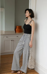 Load image into Gallery viewer, Padded Double Strap Cami Top in Black