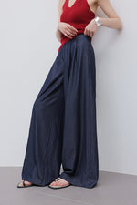 Load image into Gallery viewer, Wide Leg Zip Chambray Trousers in Navy