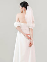 Load image into Gallery viewer, Classic Wedding Veil - Short