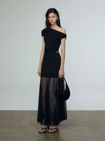 Load image into Gallery viewer, Toga Stretch Tee Top in Black