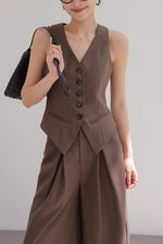 Load image into Gallery viewer, Vest + Blazer + Trousers Set in Brown