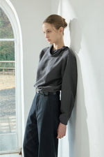 Load image into Gallery viewer, Korean Yard Carrot Denim Jeans in Navy