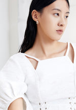 Load image into Gallery viewer, Double Curve Plate Stud Earrings