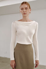 Load image into Gallery viewer, Korean Shush Boatneck Blouse in Cream