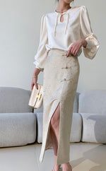 Load image into Gallery viewer, Pankou Button Slit Skirt in Champagne