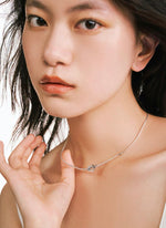 Load image into Gallery viewer, Rose Clasp Necklace