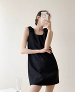 Load image into Gallery viewer, Bow Pocket Shift Dress in Black