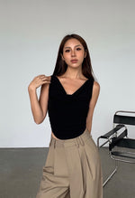 Load image into Gallery viewer, Drape Shirring Top in Black