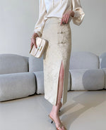 Load image into Gallery viewer, Pankou Button Slit Skirt in Champagne