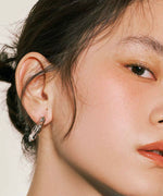 Load image into Gallery viewer, Wavy C Hoop Earrings
