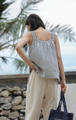 Load image into Gallery viewer, Seersucker Striped Top in Black/White