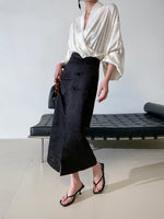 Load image into Gallery viewer, Pankou Button Slit Skirt in Black