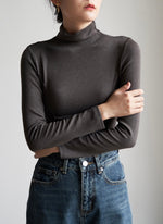 Load image into Gallery viewer, Side Line Turtleneck Top in Grey