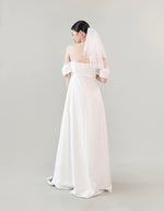 Load image into Gallery viewer, Classic Wedding Veil - Short