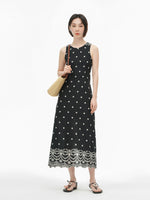Load image into Gallery viewer, Embroidered Floral Shift Dress in Black
