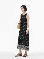 Load image into Gallery viewer, Embroidered Floral Shift Dress in Black