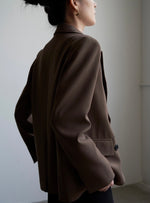 Load image into Gallery viewer, Curve Hem Relaxed Blazer in Brown