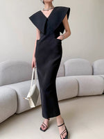 Load image into Gallery viewer, Oversized Collar Pocket Maxi Dress in Black