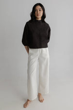 Load image into Gallery viewer, Cotton Poplin Blouson Sleeve Shirt in Charcoal Brown