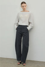 Load image into Gallery viewer, Korean Yard Carrot Denim Jeans in Navy