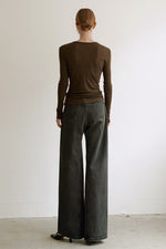 Load image into Gallery viewer, Korean Magie Tencel Blend Stretch Button Top in Brown