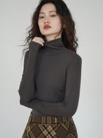 Load image into Gallery viewer, Tencel Line Turtleneck in Grey