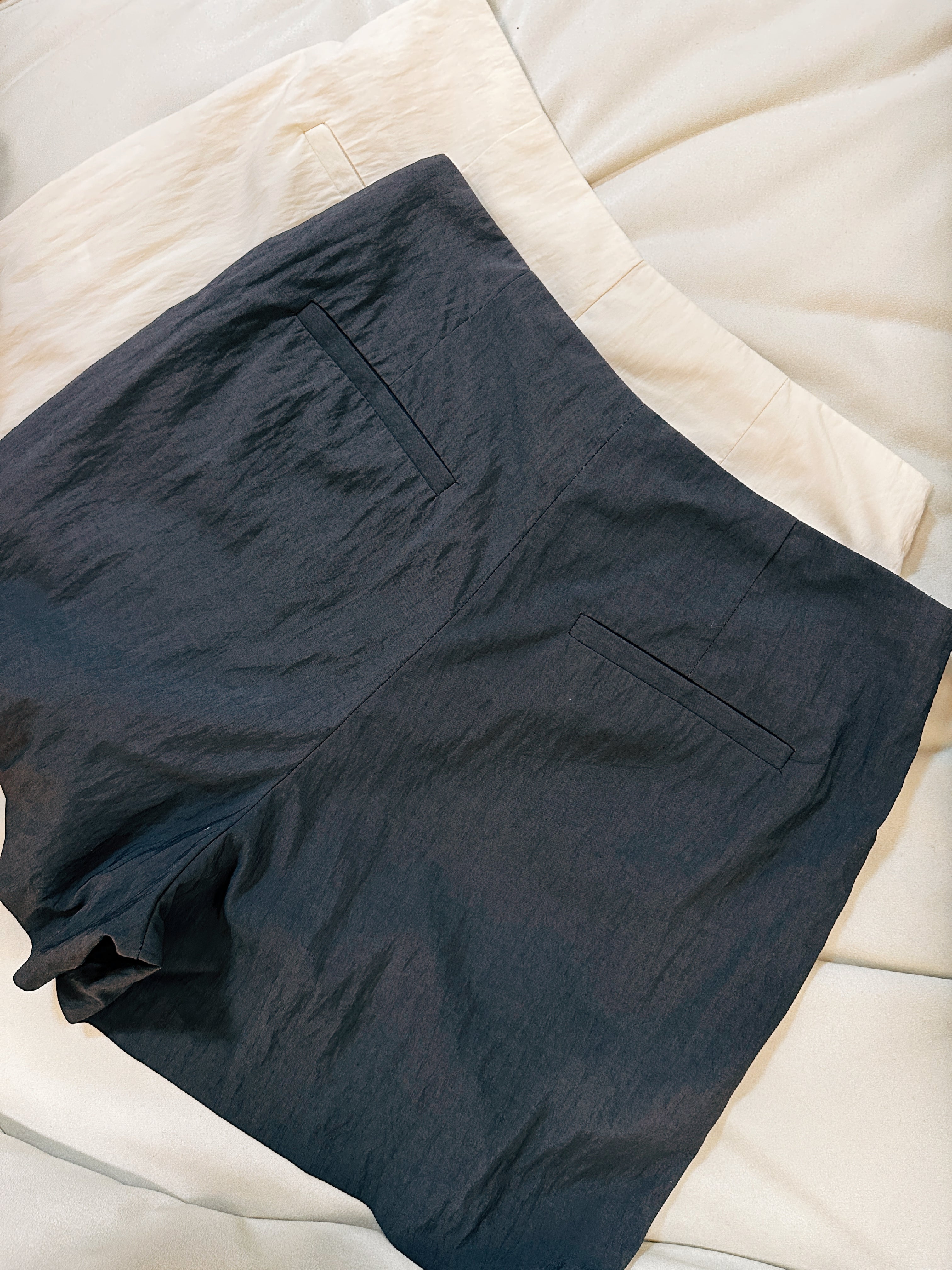 Korean High Waist Zip Shorts [2 Colours]