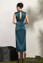 Load image into Gallery viewer, Beaded Cutout Back Cheongsam in Green
